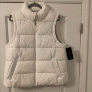 NWT!!  Tommy Hilfiger Women's White Puffer Vest (Size XL)